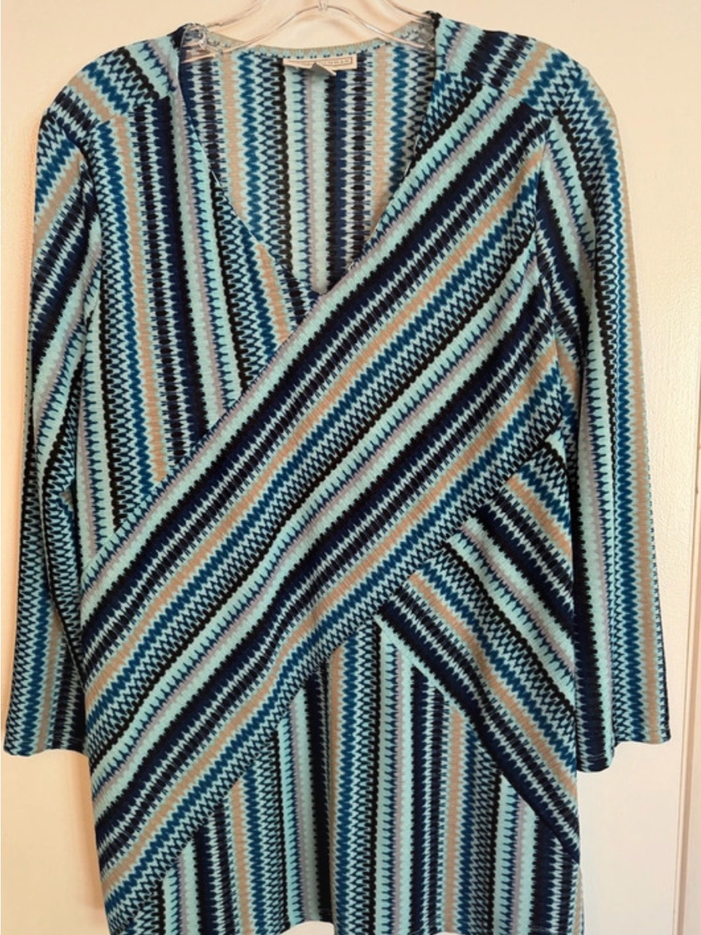 Dana Buchman Blue Geometric Chevron Faux Wrap Top Size L